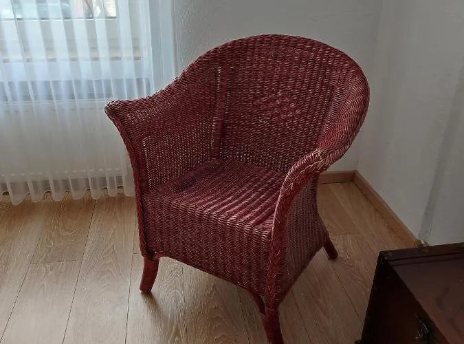 Suedeifel Lejlighed Badem